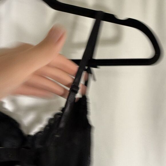 Victoria's Secret Lingerie Womens Small Black Sheer Wired Adjustable Lightweight - Picture 11 of 12